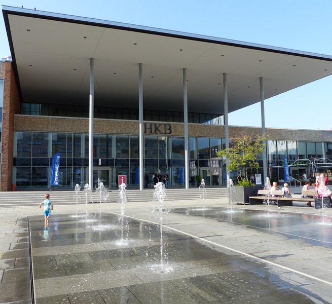 Die Touristinfo befindet sich im HKB am Marktplatz im Zentrum von Neubrandenburg., © VZN