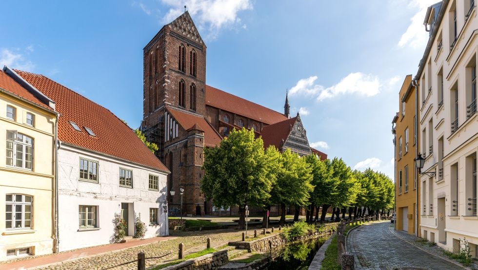 Die St. Nikolai Kirche direkt an der frischen Grube, © TZ Wismar, Alexander Rudolph