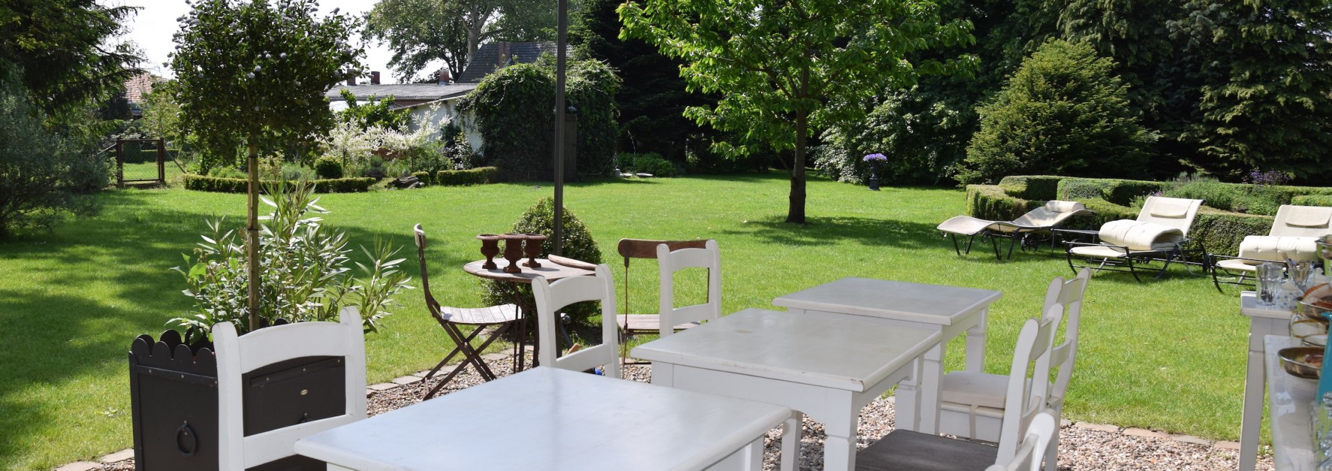 Genießen Sie ein paar schöne Stunden auf unseren Terrassen im Park., © Elisabeth Neufeld-Picciani