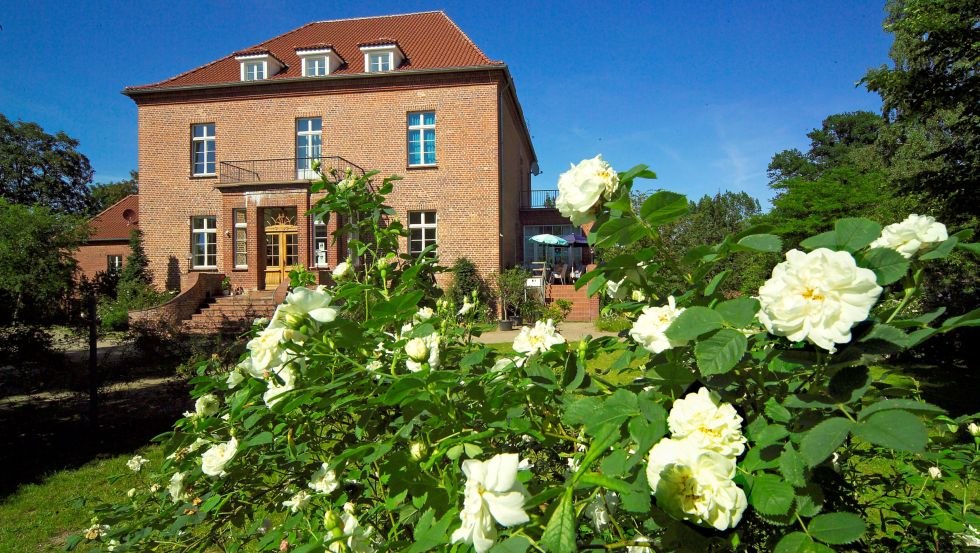 2000 Rosen in über 200 Sorten im Rosengarten vom Gutshaus Gottin, © Mecklenburger ParkLand