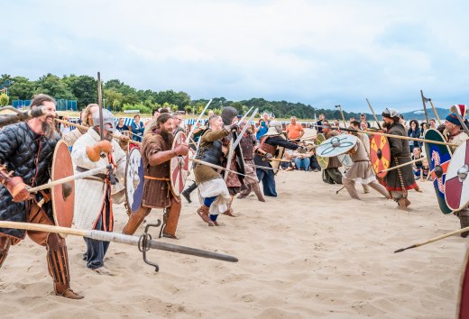 zwischen den Sippen gehören zu den Höhepunkten des Göhrener Wikingerfests, © TMV/Tiemann