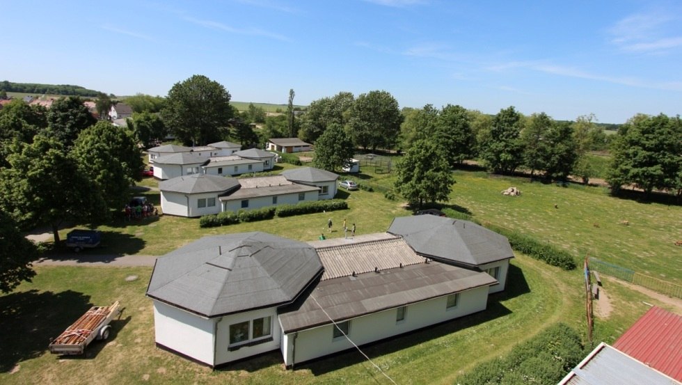 Teil der Festbungalows von oben, © Ulis Kinderland e.V.