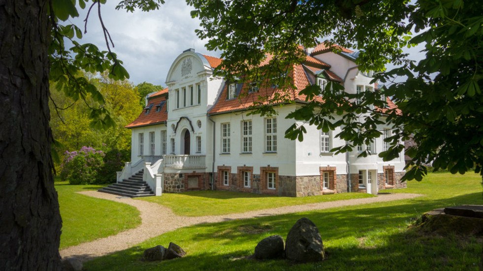 Außenansicht vom Gutshaus Stubbendorf, © Familie Burmester