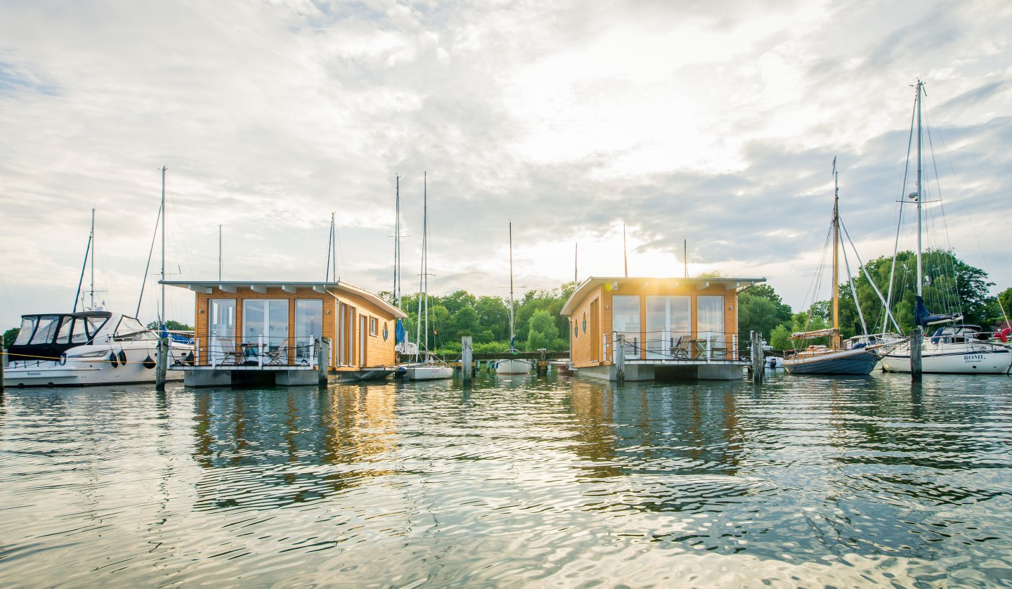 Hausboote im Naturhafen Krummin, © Naturhafen-Krummin GmbH