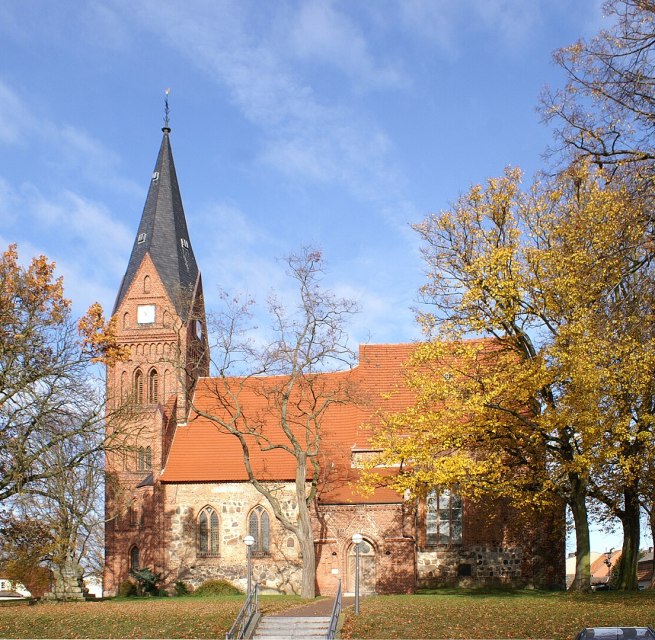 St.-Bartholomäuskirche Damgarten von außen, © Erell