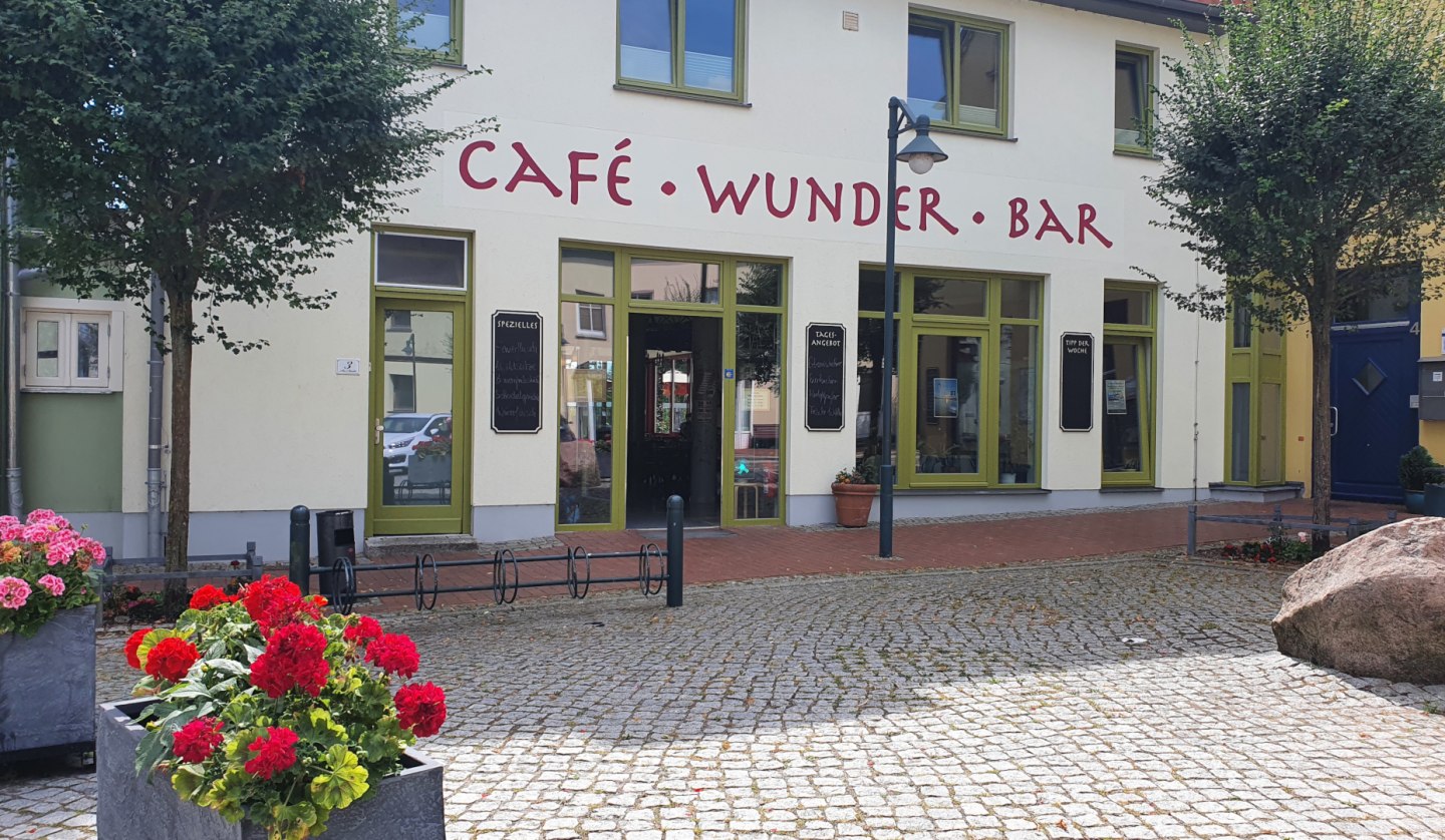 Café und Restaurant café-wunder-bar, © Sabine Maus