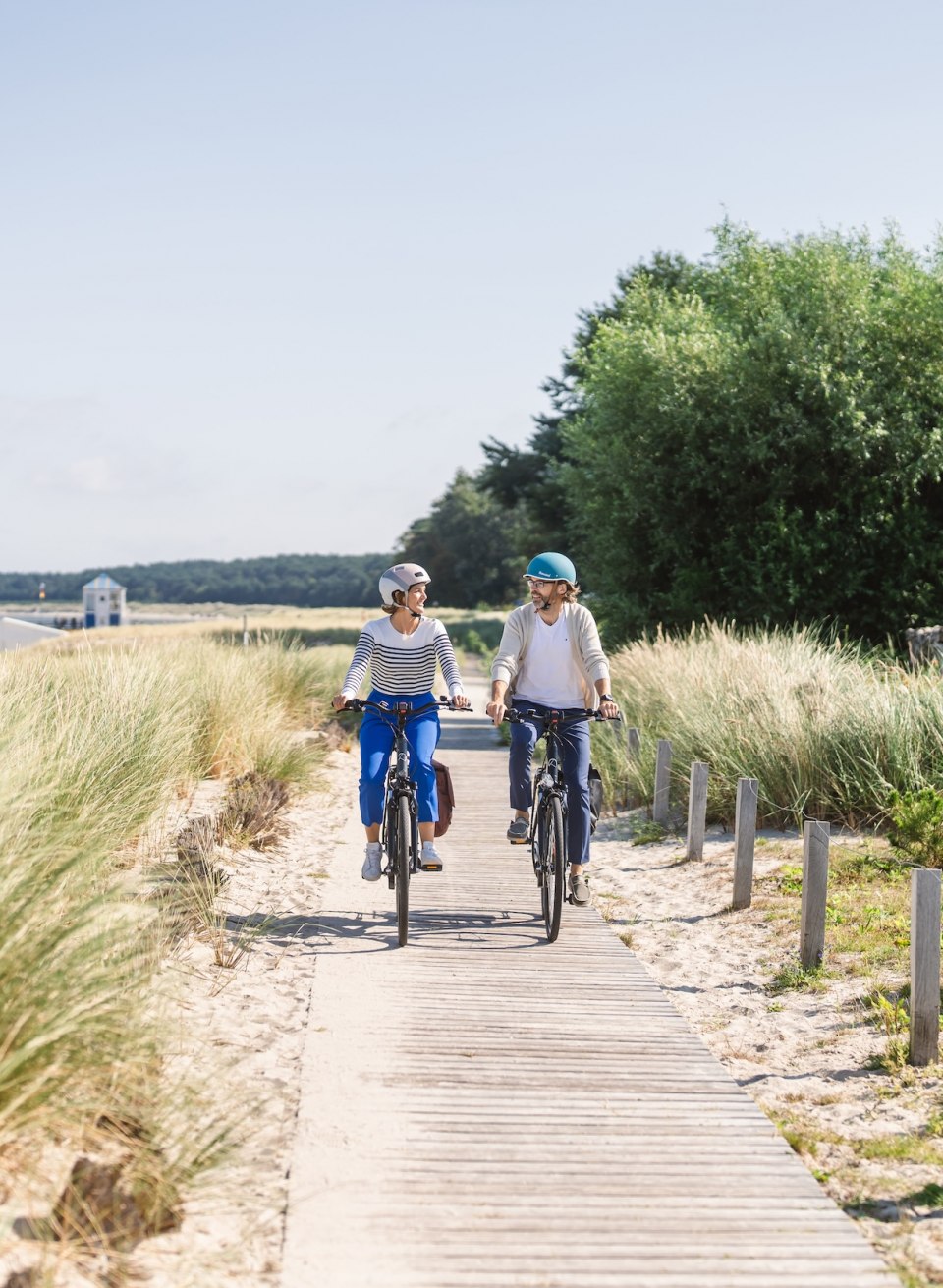 Kilometerlang zeichnet die Route den Küstenverlauf der Ostsee nach., © TMV/Gross