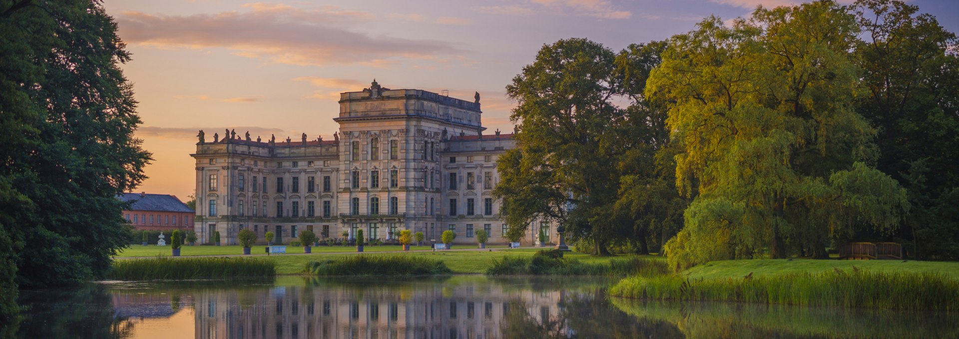 Schloss und Schlossgarten Ludwigslust in der Dämmerung, © SSGK MV / Timm Allrich