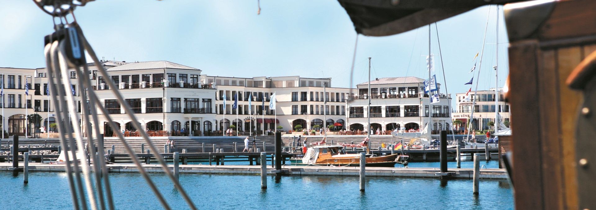 Erleben Sie Entspannung und Erholung in einem Hotel der Extraklasse direkt an der Rostocker Ostsee-Küste., © Yachthafenresidenz Hohe Düne, www.hohe-düne.de