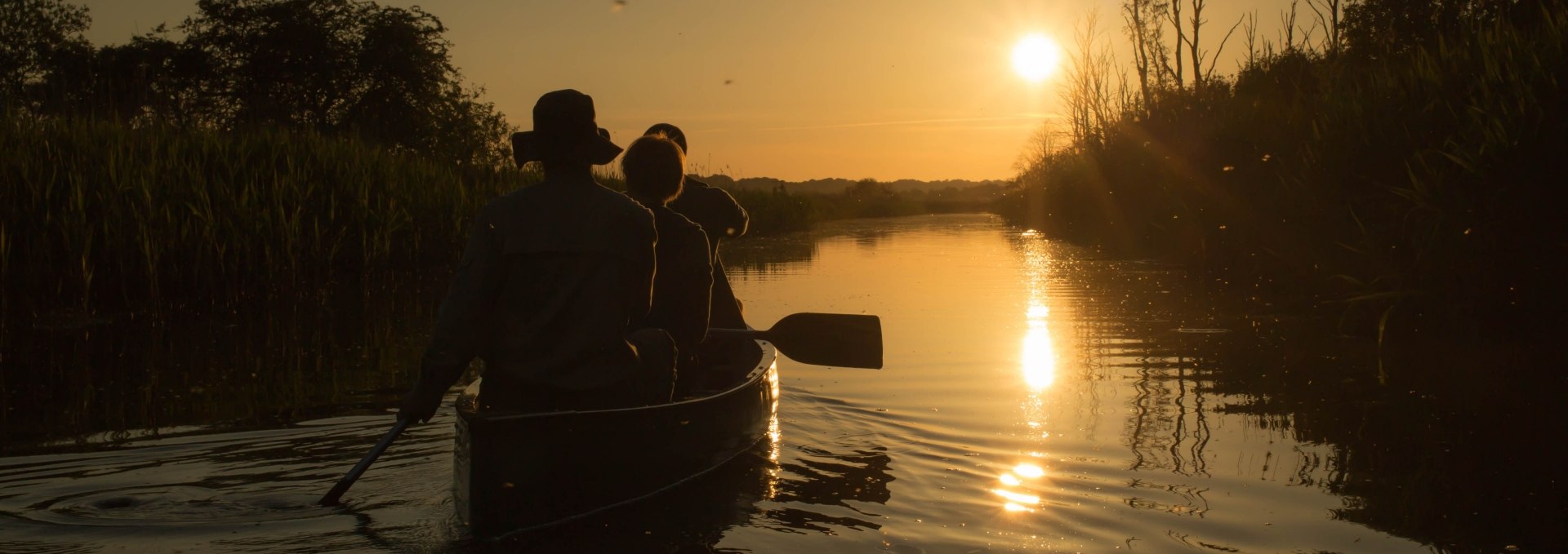 Die Abendstimmung auf dem Fluss im Kanu erleben, © Angelika Reifarth