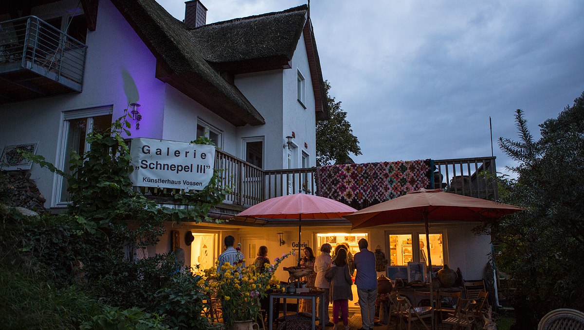 Galerie Schnepel III bei der Langen Nacht der Kunst, © Kurverwaltung Ahrenshoop · Foto voigt&kranz UG, Prerow