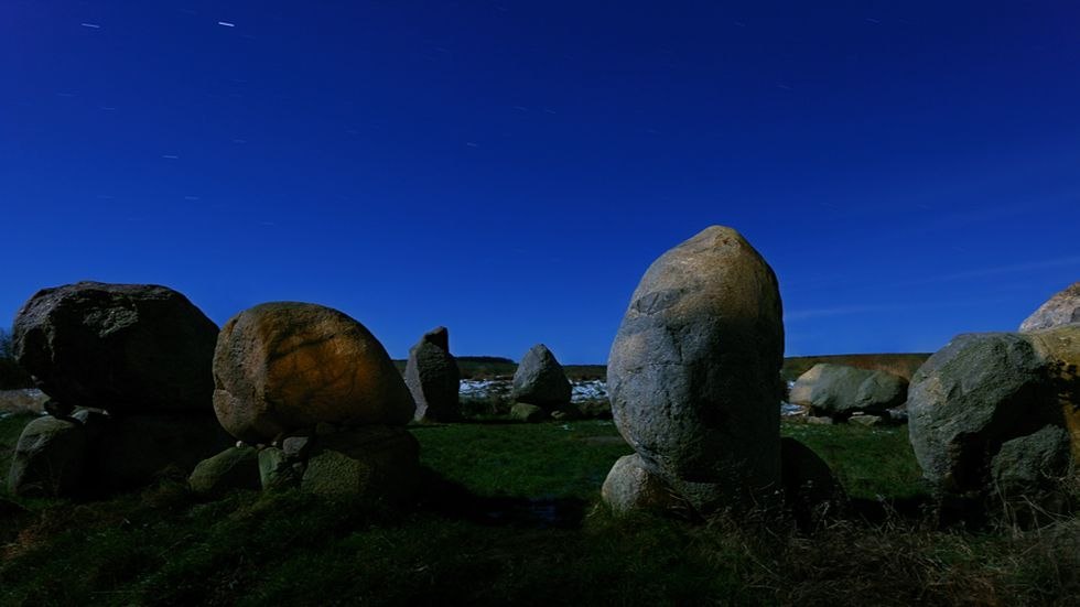 Steinkreis bei Nacht, © Joachim Jung