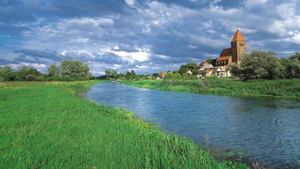 Blick über die Trebel auf Tribsees, Vorpommern, © TMV/Grundner