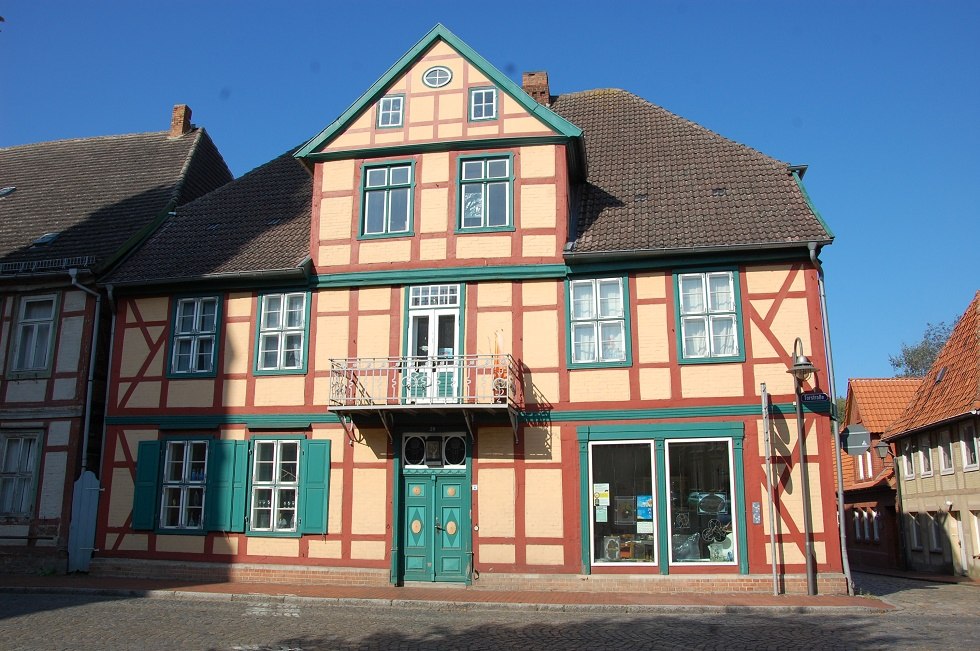 In der ehemaligen Brauerei von Dömitz befindet sich heute eine Glaskunstwerkstatt., © Gabriele Skorupski