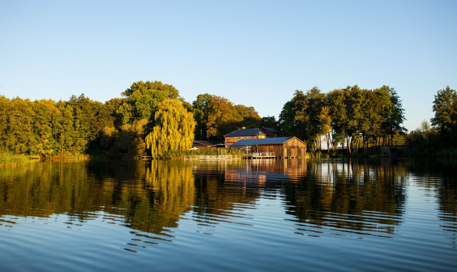 Unterwegs mit dem Fischer auf dem Schaalsee., © TMV/Roth