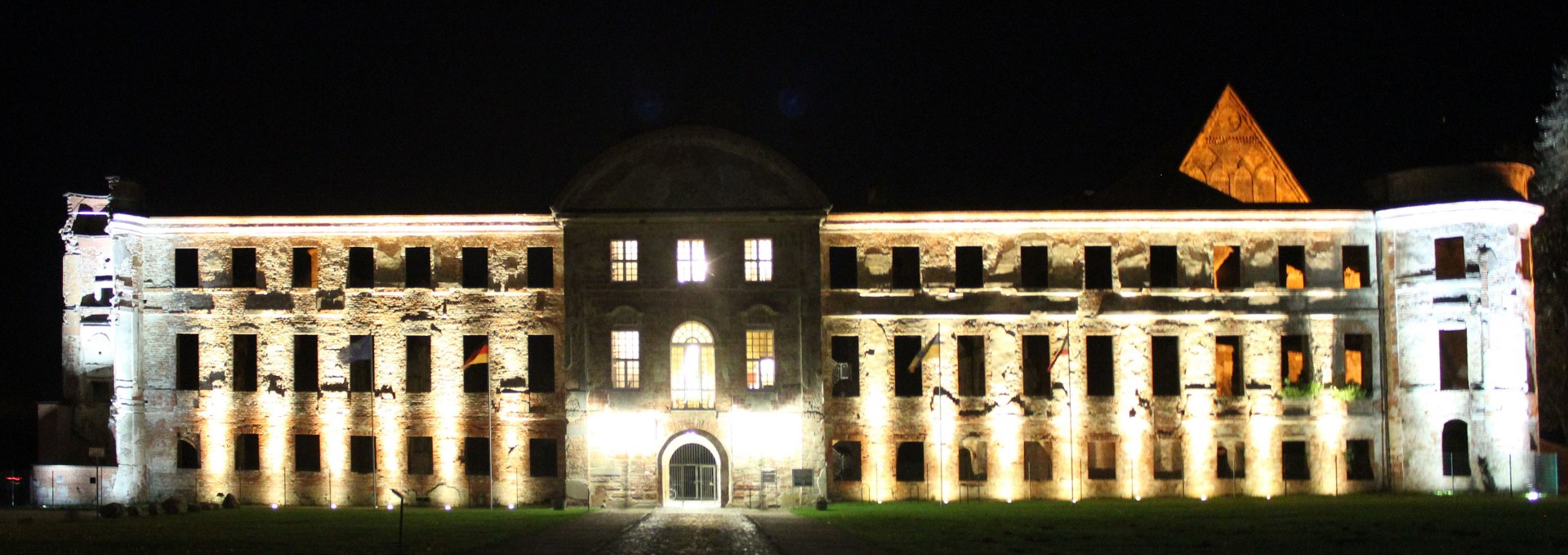 Fassadenbeleuchtung der Kloster- und Schlossanlage, © Stadt Dargun