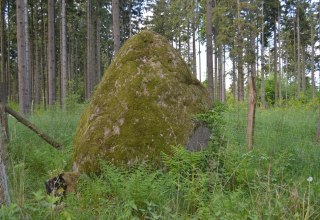 1. Findling in imposanter Größe, © Lutz Werner