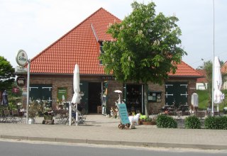 Außenansicht Alter Schafstall in Basedow - Cafe mit kleiner Ausstellung, © G. Marin-Ziegler