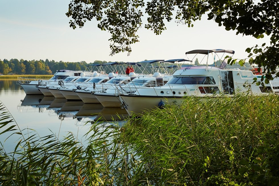 Europa Hausboote an der Basis Fürstenberg, © Spiegelhalter 2014