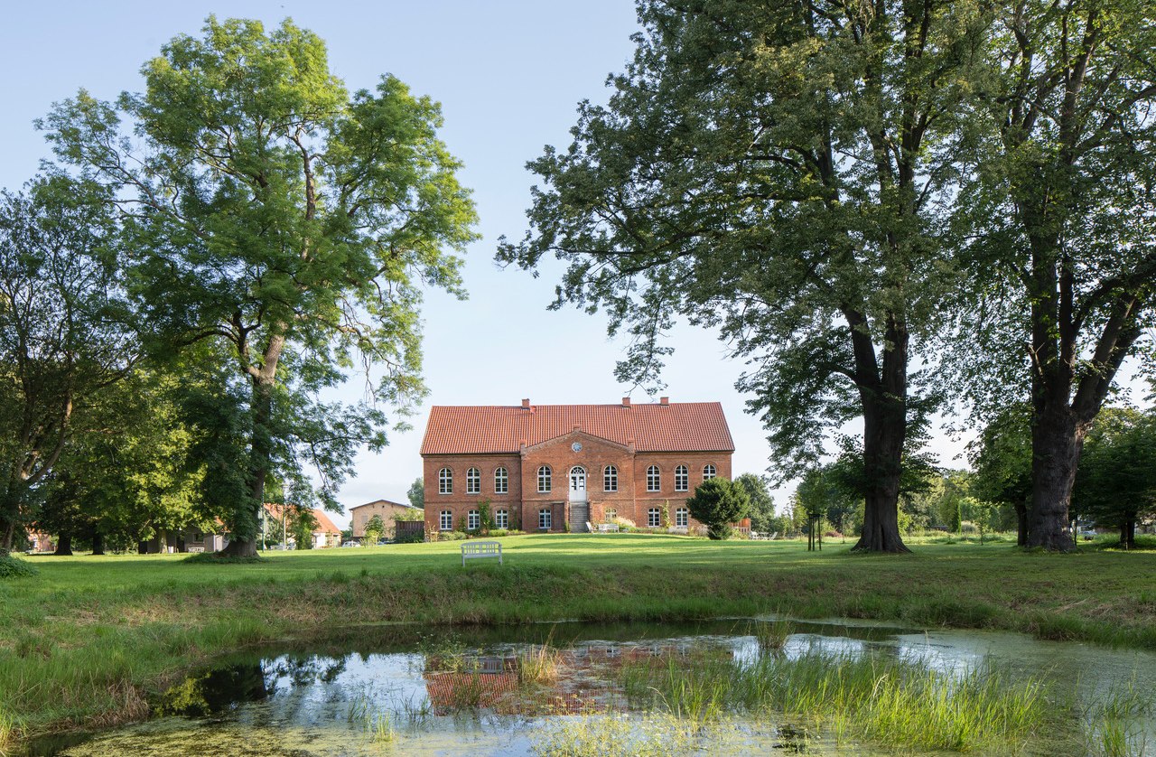 Gutshaus Hessenburg Parkansicht, © Gutshaus Hessenburg / Philipp Obkircher