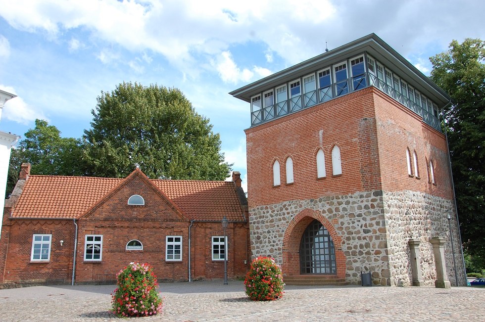 Der Amtsbergturm und das Heimatmuseum beherbergen heute Ausstellungen., © Gabriele Skorupski