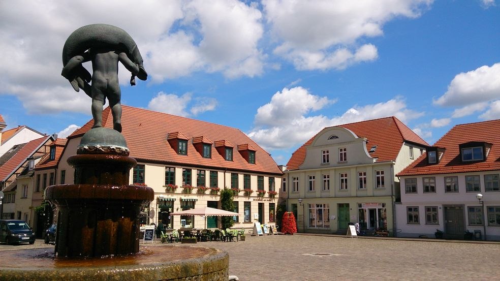 Blick vom Hechtbrunnen auf den Marktplatz, © Jana Koch