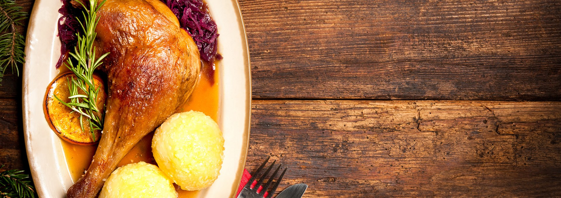 Hauptgericht: Ente, Klöße und Rotkohl, © Shutterstock