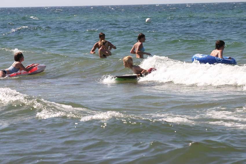 Badespaß an der Ostsee, © Ostseecamp-Ferienpark Rostocker Heide