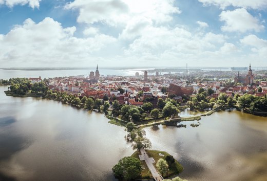 Wundervoller Ausblick auf die Hansestadt Stralsund. , © TMV/Gänsicke