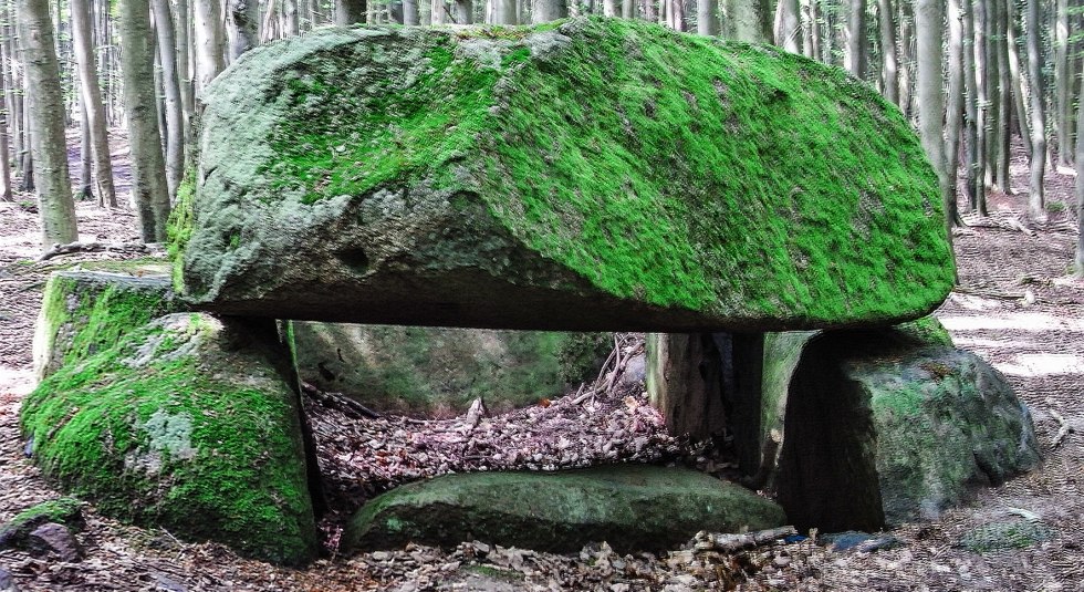 Großsteingrab bei den Wissower Klinken, © Volker Barthmann