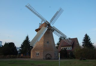 2014 wurde die Mühle saniert und grüßt nun wieder am Ortseingang von Wittenburg., © Gabriele Skorupski