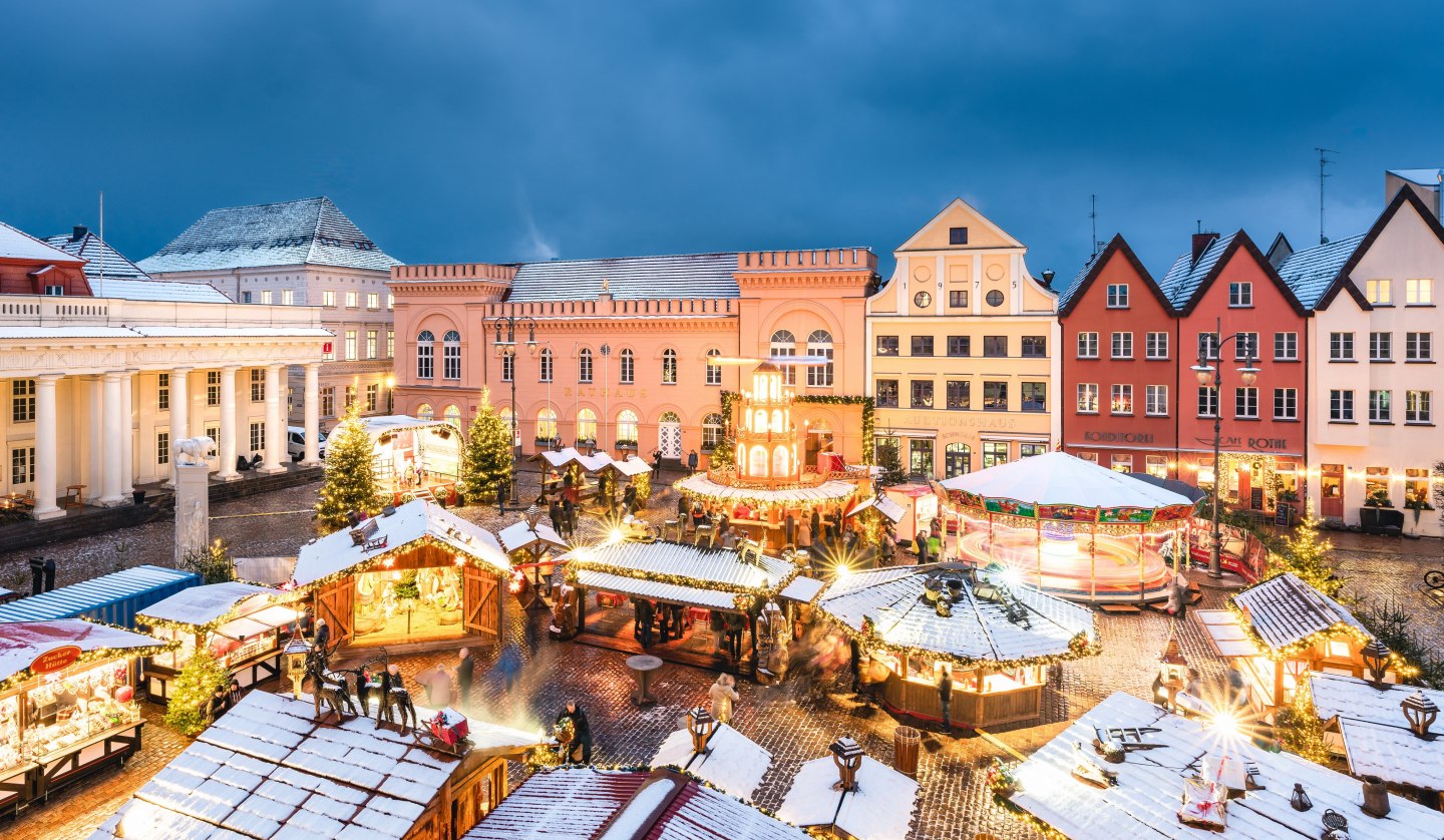 Weihnachtsmarkt Schwerin, Marktplatz, © TMV/Gross