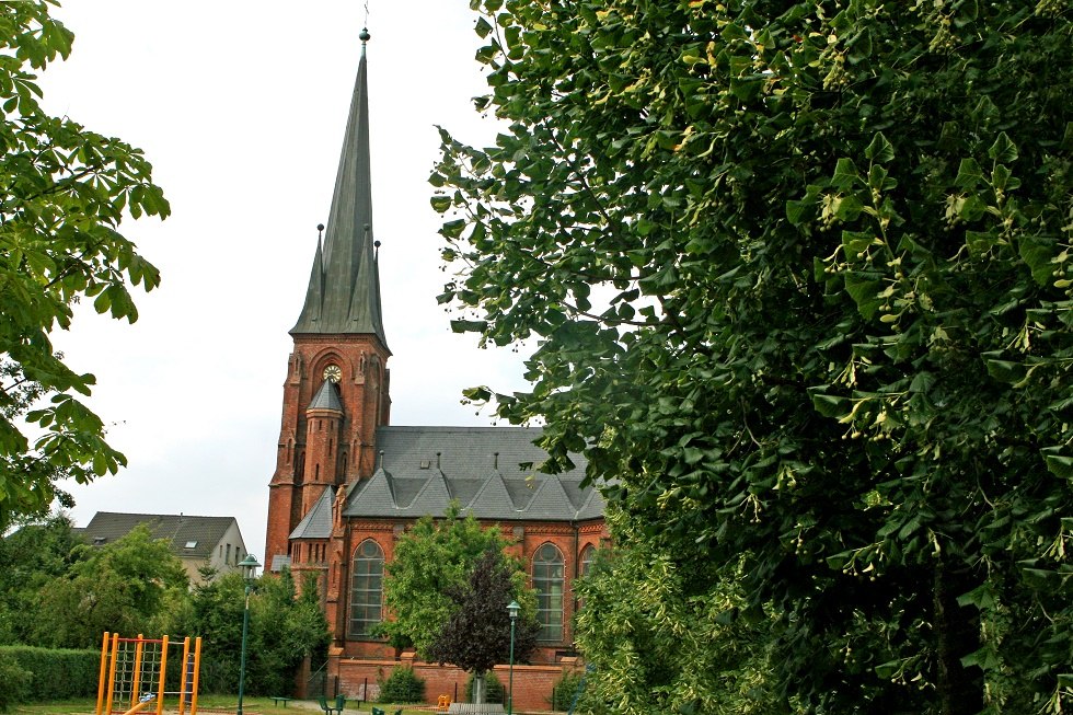 Blick auf die Kirche, © Sabrina Wittkopf-Schade