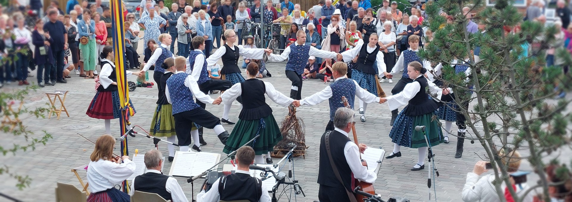 Wossidlo Folklore-Tanzensemble_bearbeitet, © Kevin Schiemann / KVW Wustrow