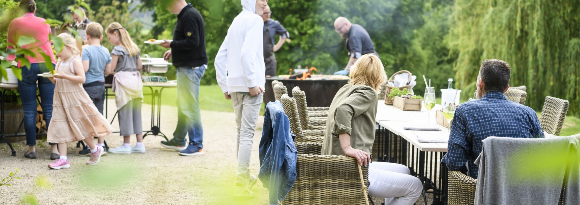 Gemütlicher Brunch auf der Restaurant-Terrasse Schloss Kaarz, © Schloss Kaarz / Stefan von Stengel