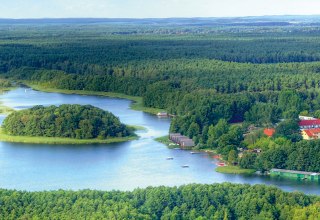 Der Ferienpark Mirow liegt am Granzower See – ein Urlaubsparadies für Familien., © Ferienpark Mirow GmbH