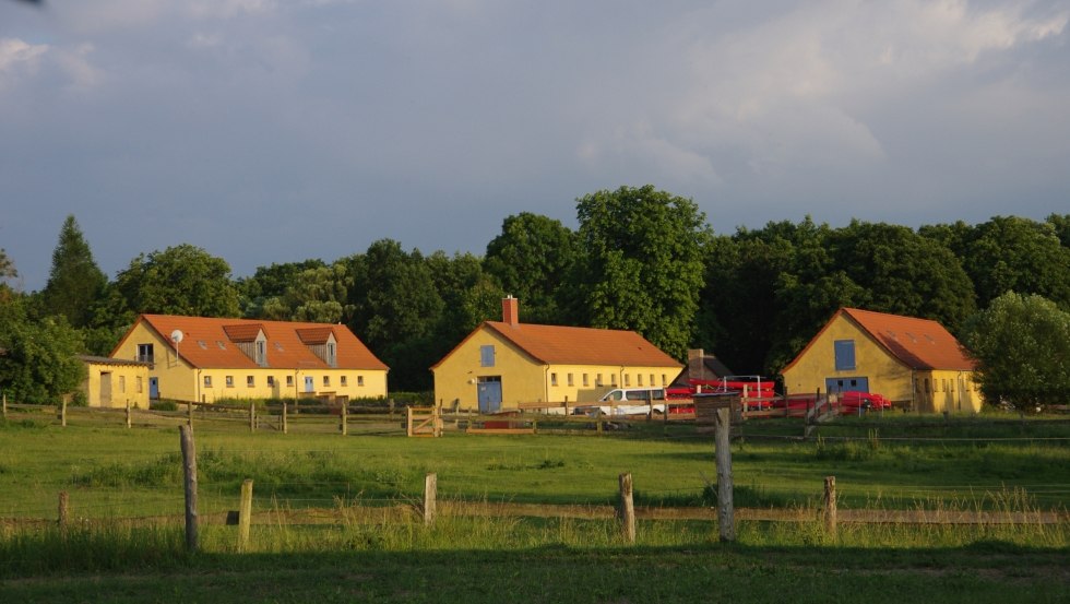 Ansicht des Naturdorfes Eickhof, inmitten des Sternberger Seenland, © Naturdorf Eickhof/ Abeln