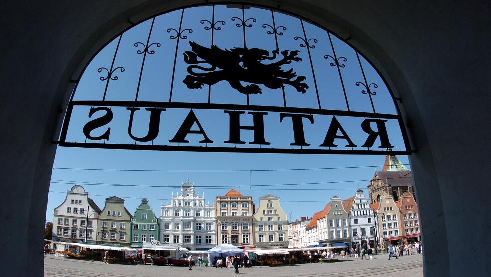 Sicht auf das Rathaus mal anders, © Fotoagentur Nordlicht