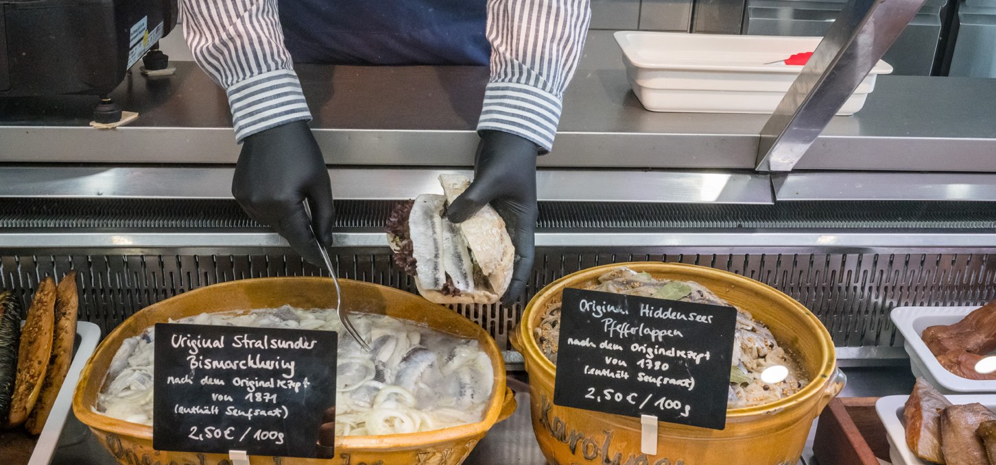 Bismarckhering im Fischhandel Rasmus, © TMV / Tiemann