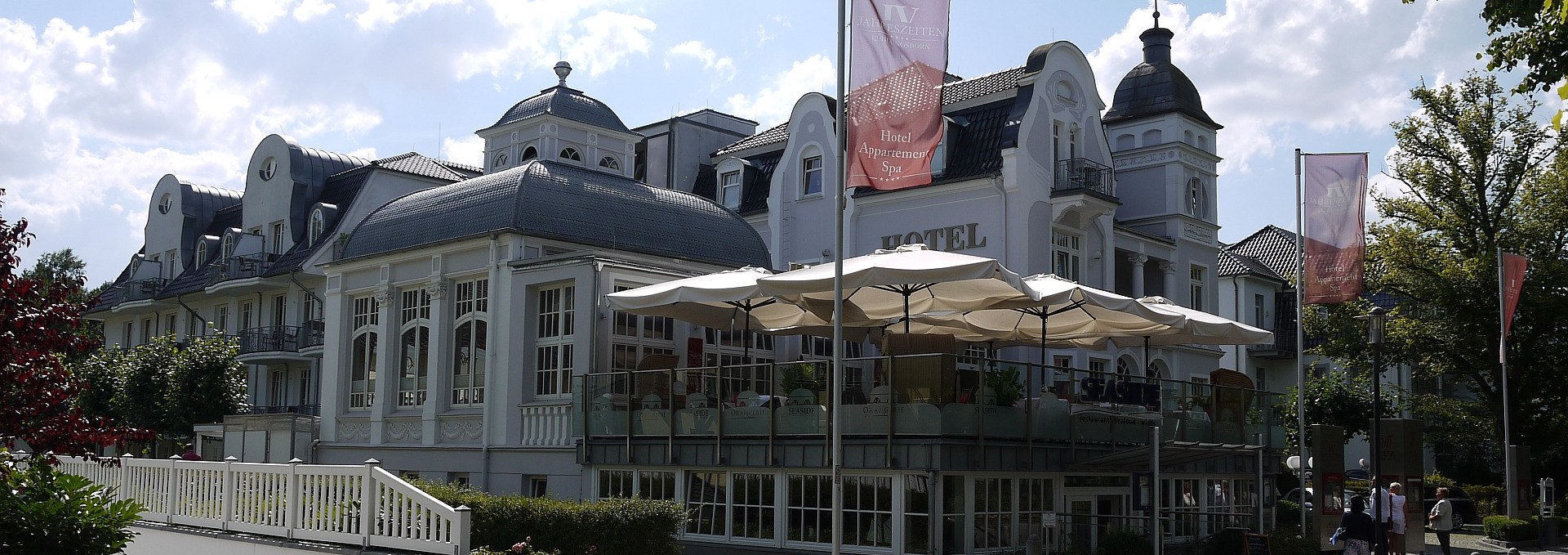 Nur wenige Meter von der Ostsee entfernt - das Hotel Vier Jahreszeiten, © TMV