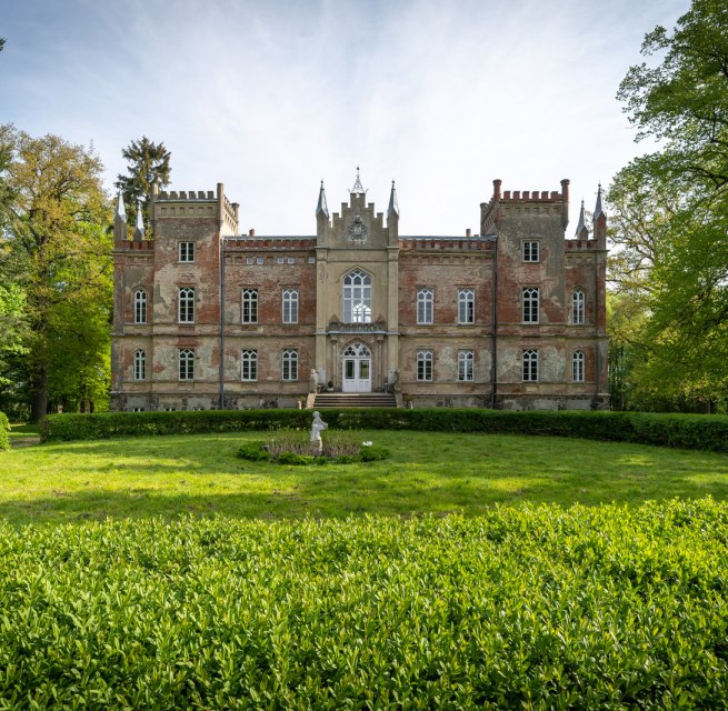 Das Gutshaus ist im Stil der Tudorgotik gebaut., © Herrenhaus Vogelsang / DOMUS Images Alexander Rudolph