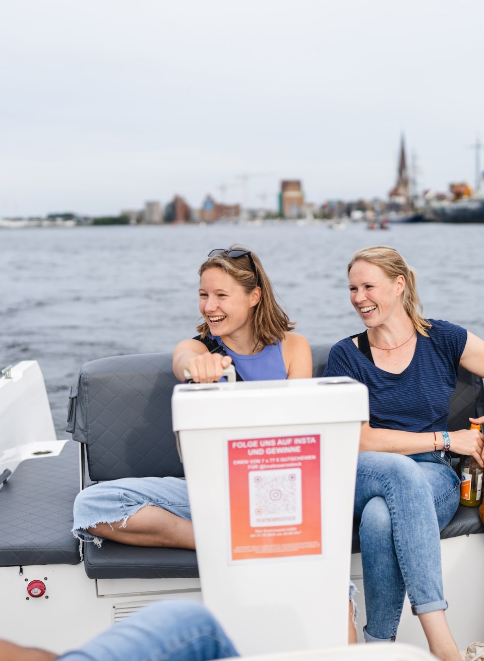 Die Elektroboote von BoatNow fahren mit maximal sechs Stundenkilometern, genug Zeit also, um die schöne Aussicht zu genießen. Einen Bootsführerschein braucht man nicht. , © TMV/Gross