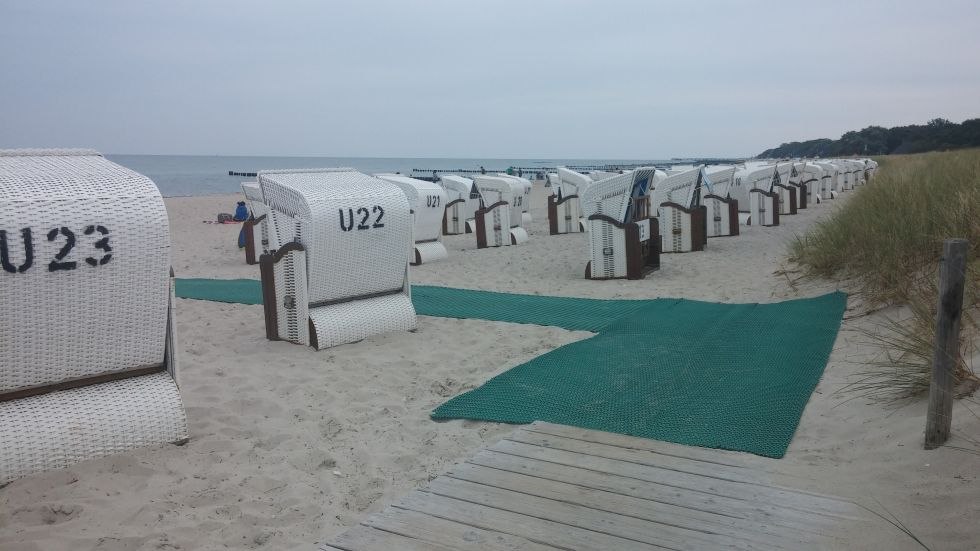 Barrierefreier Zugang bis zum Strandkorb am Strandzugang 18 im Ostseebad Kühlungsborn, © TSK