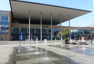 Die Touristinfo befindet sich im HKB am Marktplatz im Zentrum von Neubrandenburg., © VZN