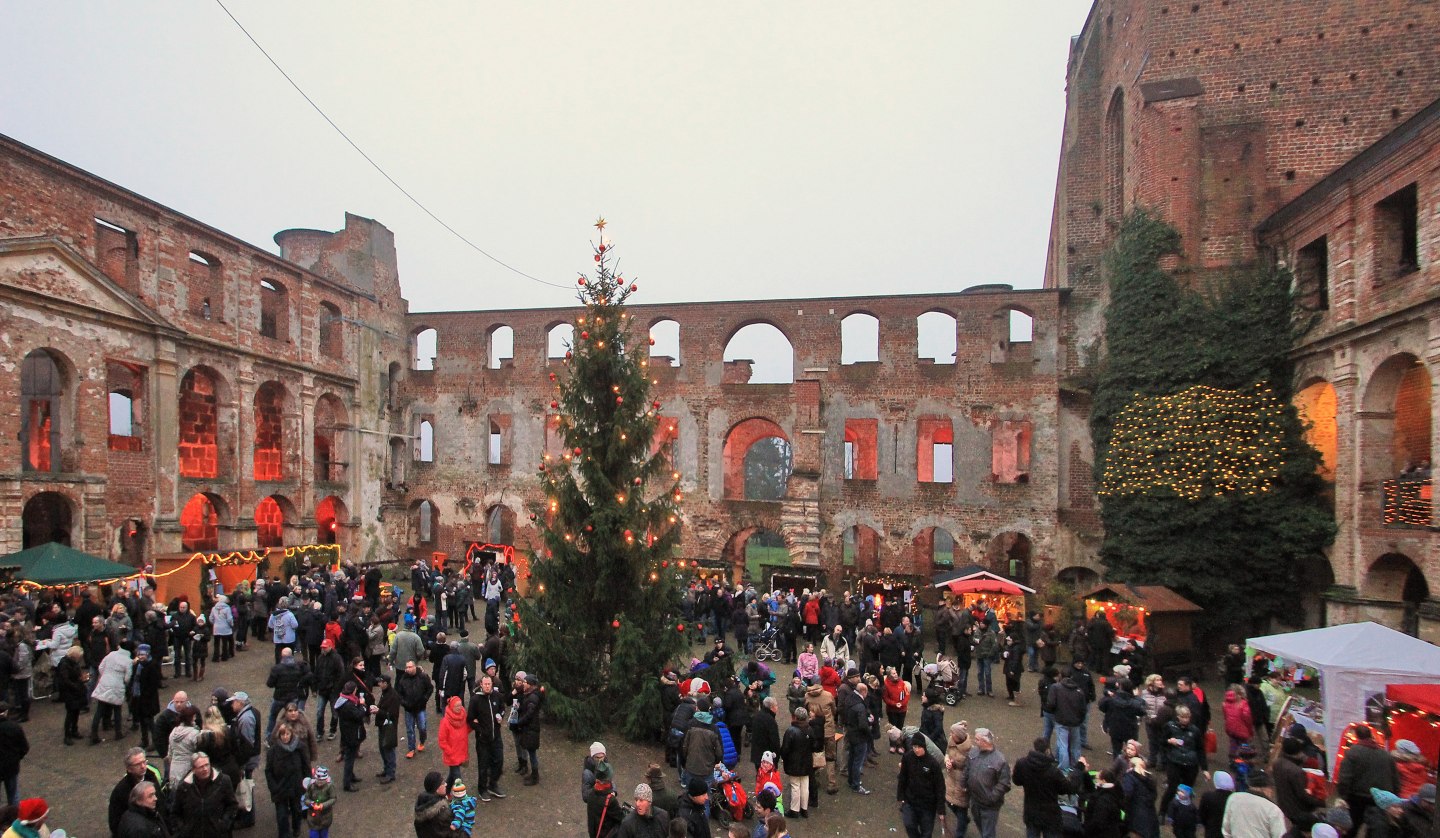 Weihnachtsmarkt in der Kloster- und Schlossanlage Dargun, © Stadt Dargun