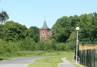 Außenansicht des Kirchturms, © Sabrina Wittkopf-Schade