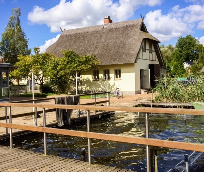 Blick vom Steg auf den Fischerhof, © Müritzfischer