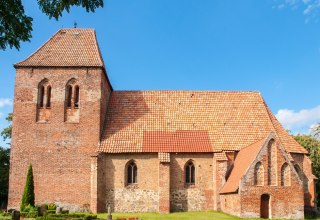 Südseite der Kirche Alt Karin, © Frank Burger