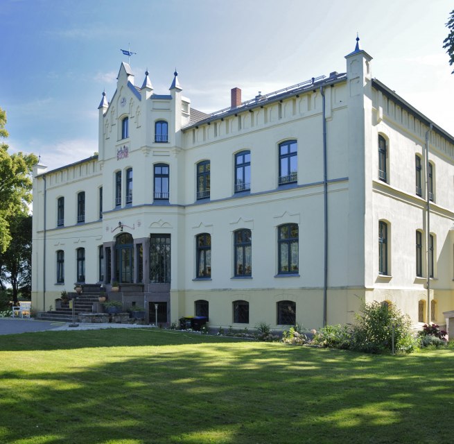 Vorderansicht des Gutshaus Alt Vorwerk, © Axel Thiessenhusen