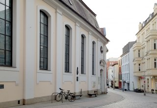 Die Fassade von St. Anna in Schwerin von der Schlossstraße gesehen., © Tourismusverband Mecklenburg-Schwerin